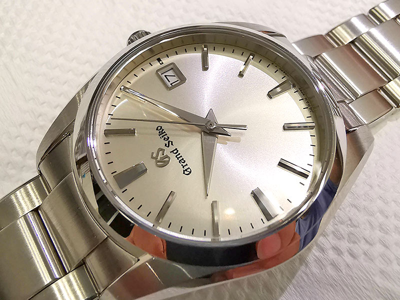 The new battery replaced for this Grand Seiko 9F62-0AB0 shall be given a 7-days warranty period