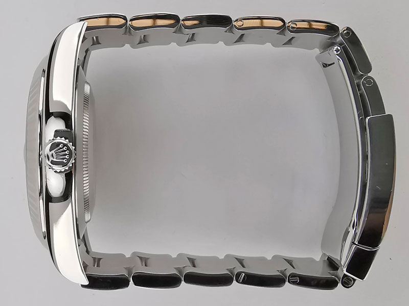 Rolex Datejust 116334 case's scratches removed by Grand Montre